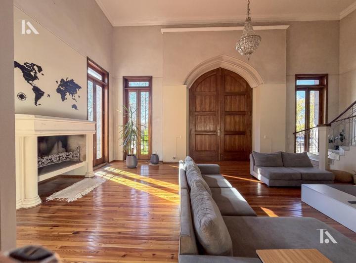 Casa · 600m² · 6 Ambientes