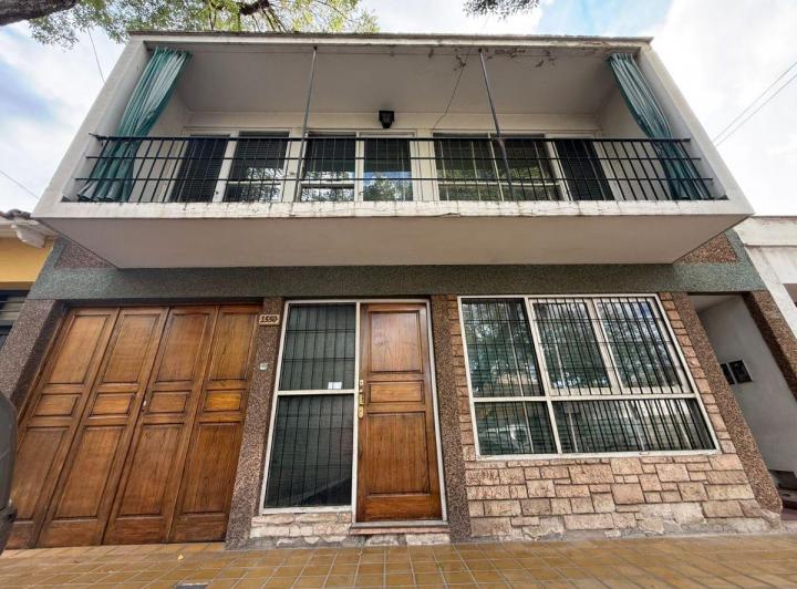 Casa · 145m² · 4 Ambientes · 1 Cochera