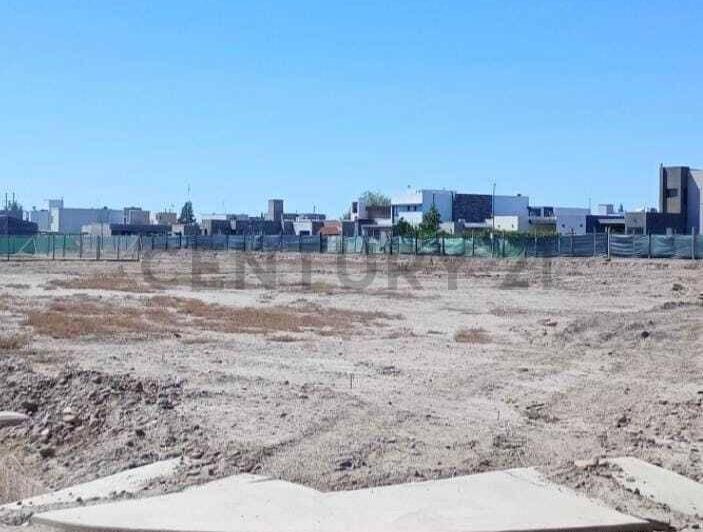 Terreno · 300m²