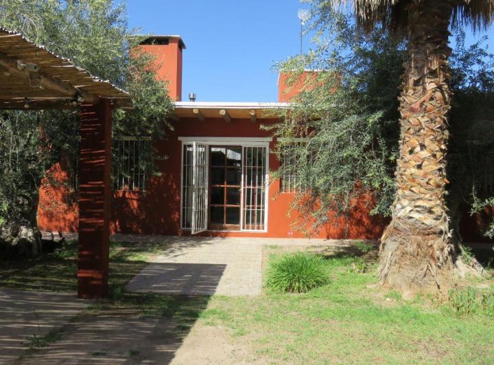 Casa · 200m² · 6 Ambientes · 3 Cocheras
