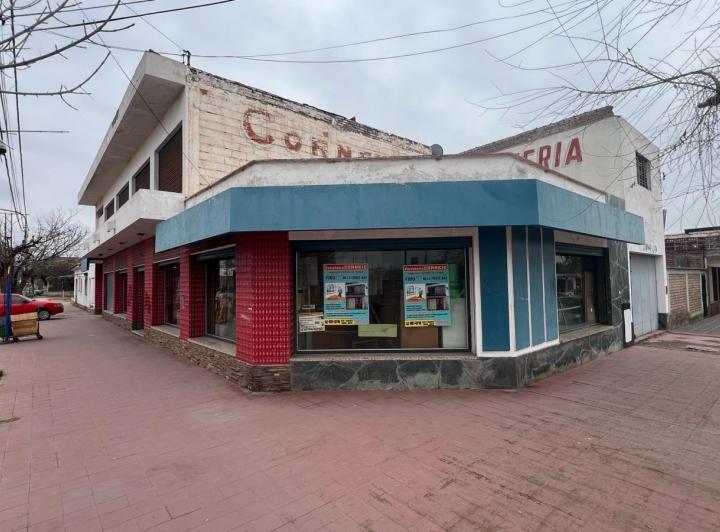Local comercial · 540m² · 4 Ambientes · 2 Cocheras