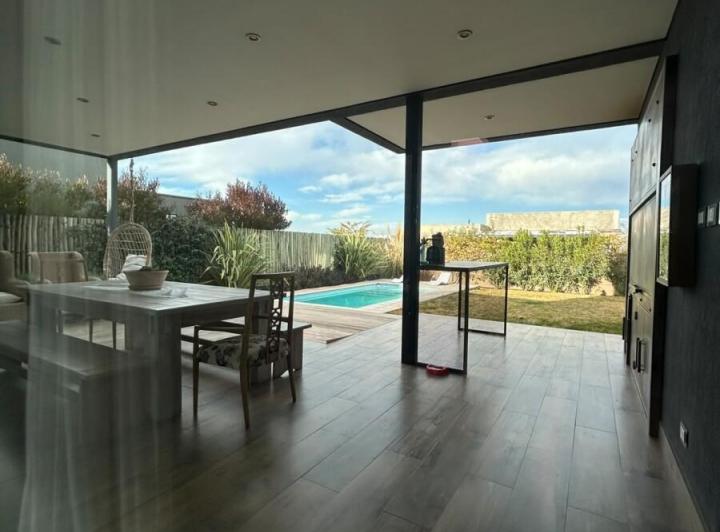Casa · 221m² · 10 Ambientes
