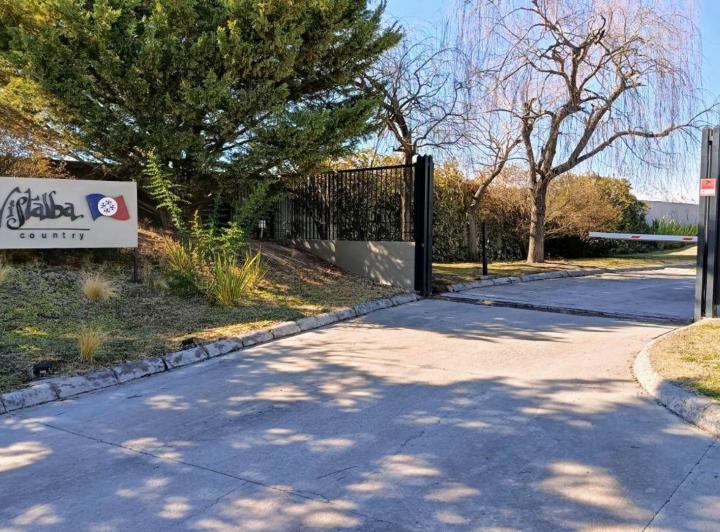 Terreno · 1627m²