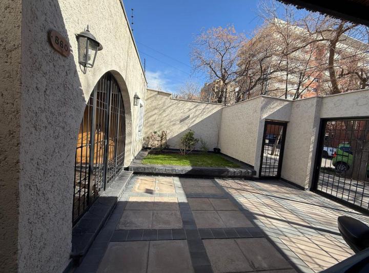Casa · 154m² · 5 Ambientes · 2 Cocheras