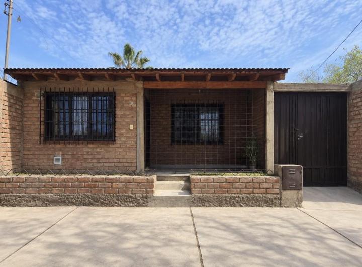 Casa · 82m² · 4 Ambientes · 3 Cocheras