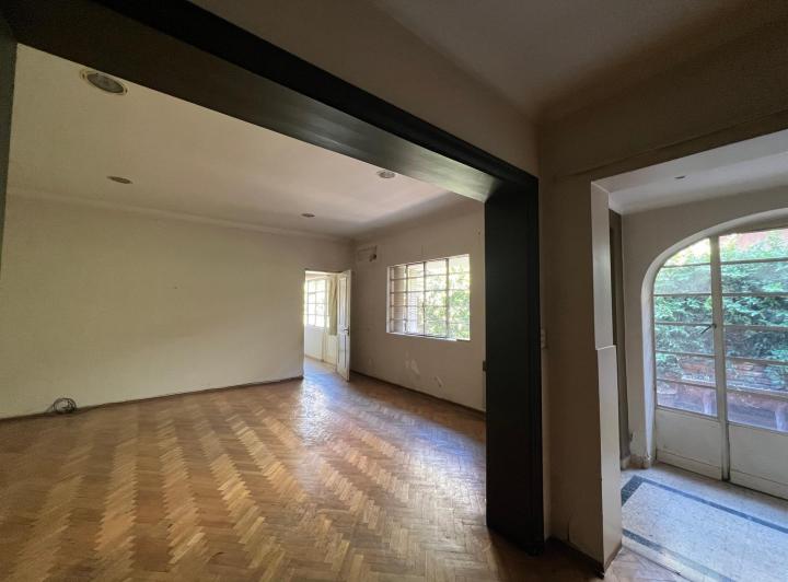 Casa · 250m² · 4 Dormitorios · 1 Cochera