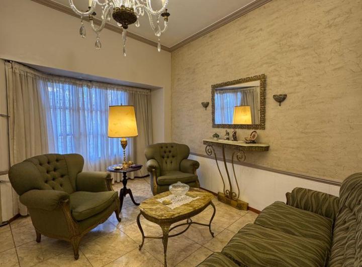 Casa · 249m² · 8 Ambientes
