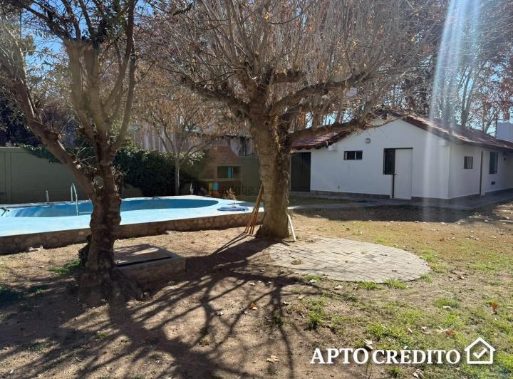 Casa · 113m² · 4 Ambientes · 1 Cochera