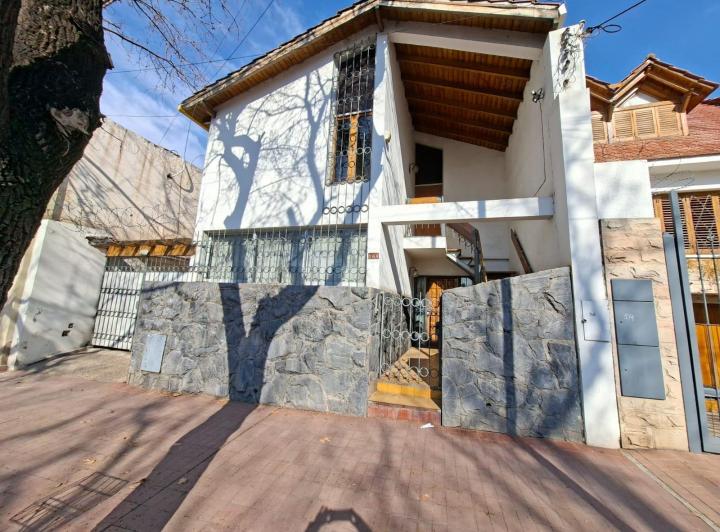 Casa · 289m² · 4 Ambientes · 3 Cocheras