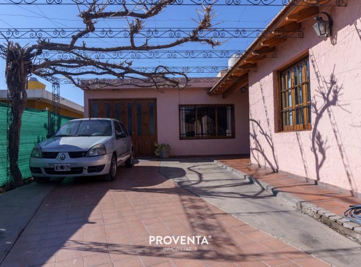 Casa · 188m² · 7 Ambientes · 2 Cocheras