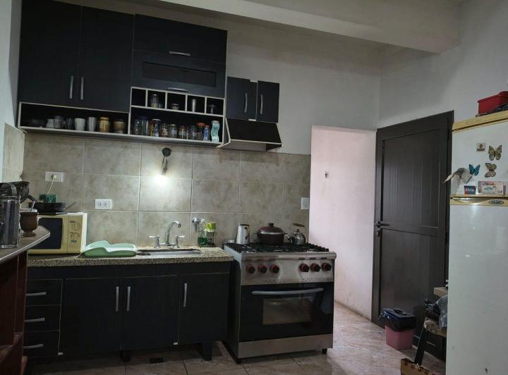 Casa · 80m² · 4 Ambientes · 2 Cocheras