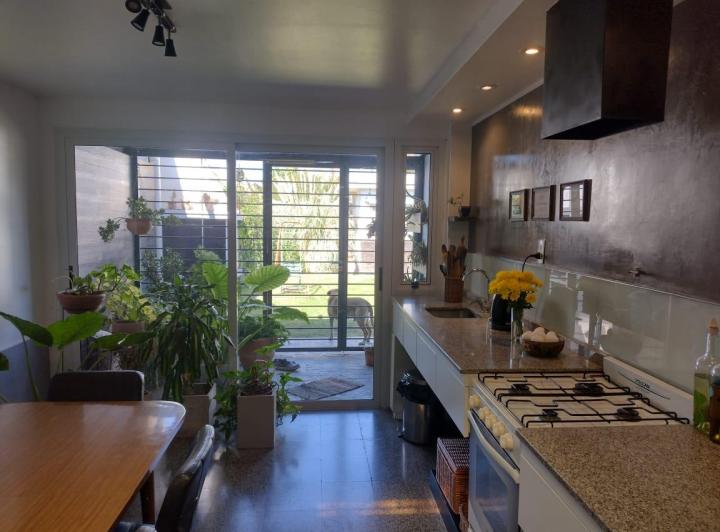 Casa · 174m² · 3 Ambientes · 1 Cochera