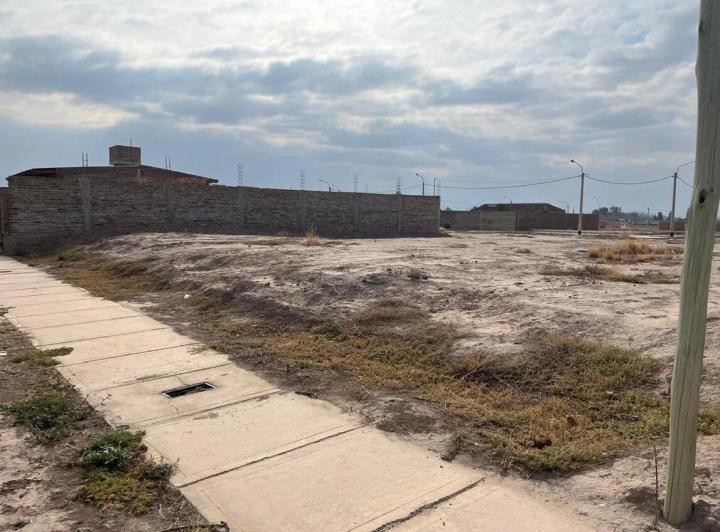 Terreno · 215m²
