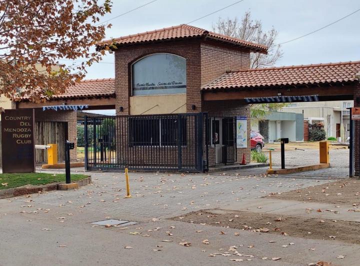 Terreno · 637m²