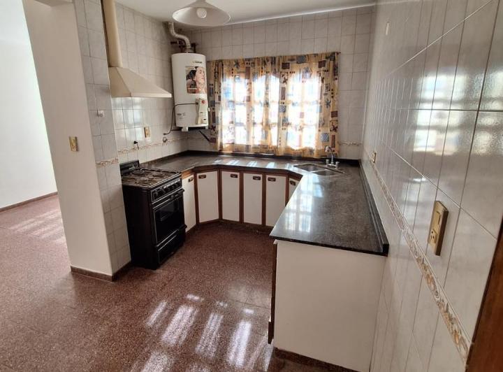 Casa · 70m² · 3 Ambientes · 1 Cochera
