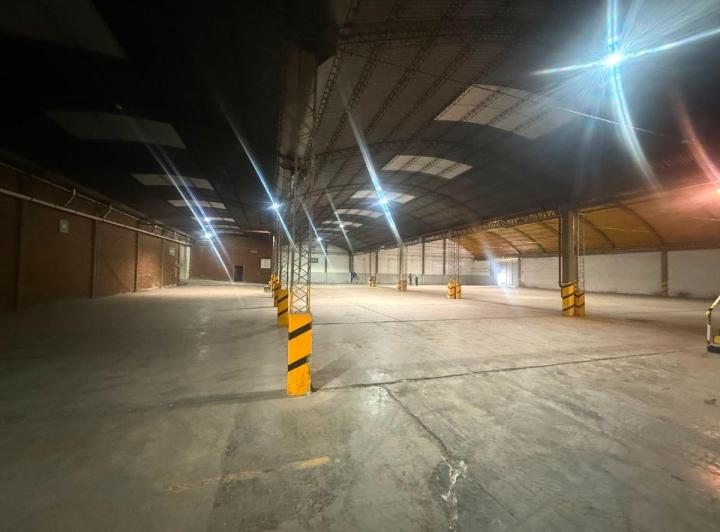 Depósito · 2600m² · 6 Ambientes