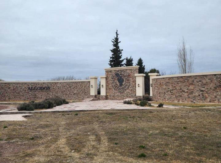 Terreno · 2500m²
