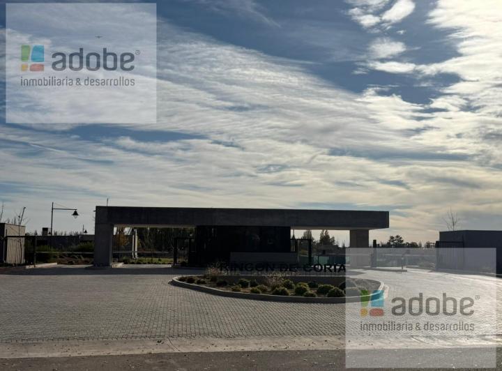 Terreno · 734m²