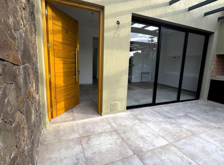 Casa · 90m² · 3 Ambientes · 1 Cochera