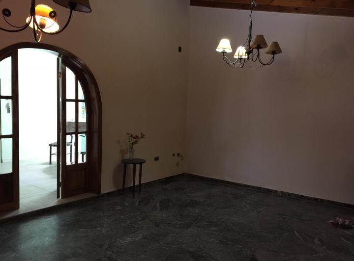 Casa · 120m² · 8 Ambientes · 1 Cochera