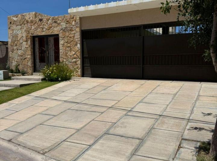 Casa · 180m² · 4 Ambientes