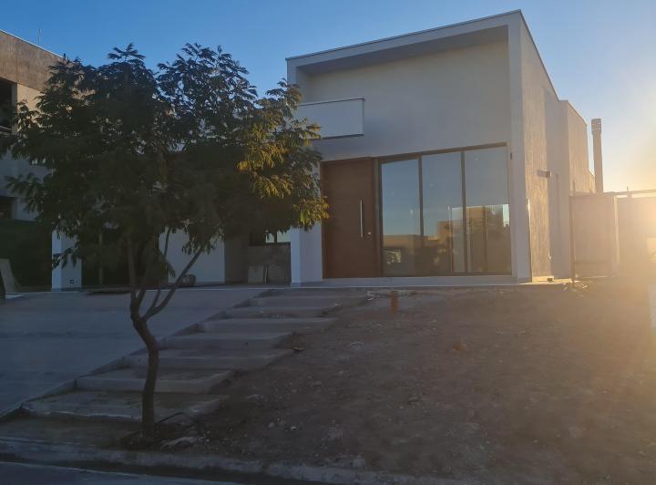 Casa · 210m² · 3 Dormitorios