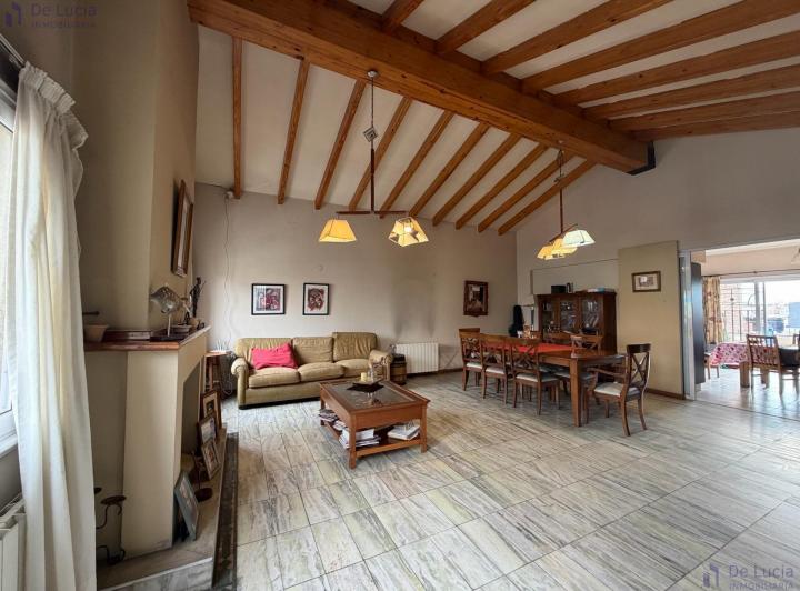 Casa · 400m² · 8 Ambientes