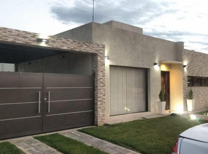 Casa · 190m² · 7 Ambientes · 1 Cochera