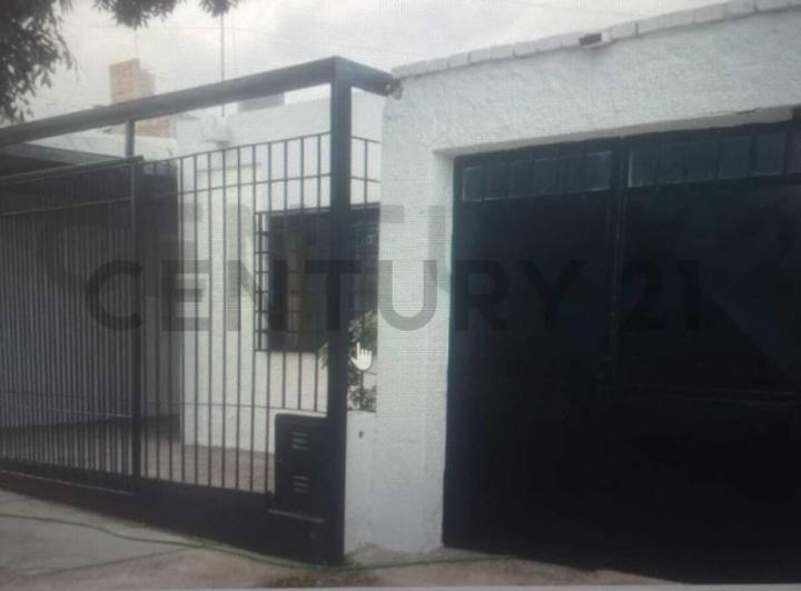 Casa · 140m² · 3 Dormitorios · 3 Cocheras