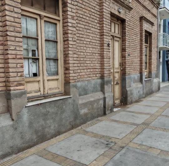 Casa · 300m² · 7 Ambientes · 1 Cochera