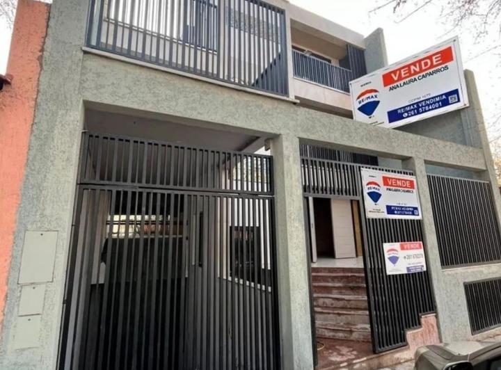 Edificio · 695m² · 8 Cocheras