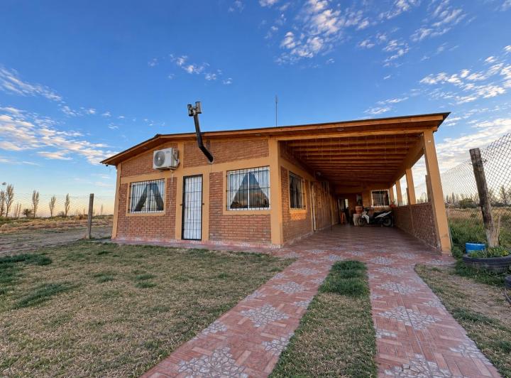 Casa · 214m² · 6 Ambientes · 1 Cochera