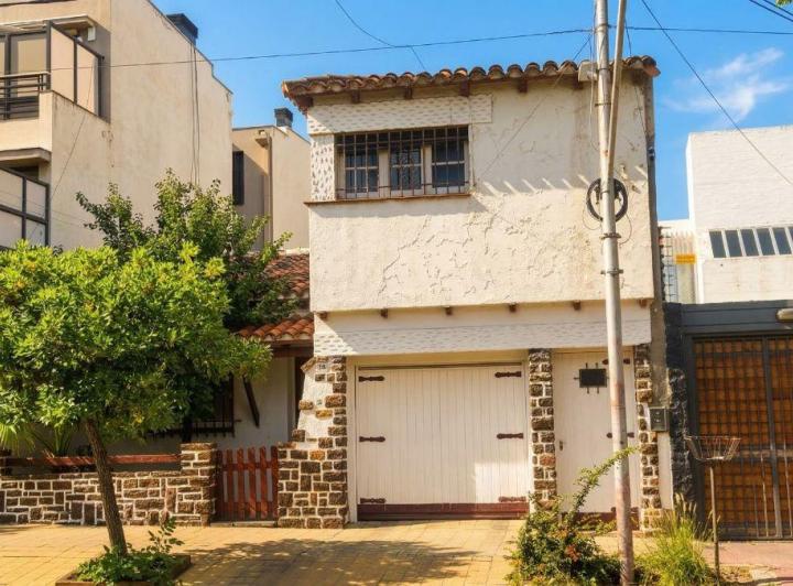 Casa · 117m² · 4 Ambientes · 1 Cochera