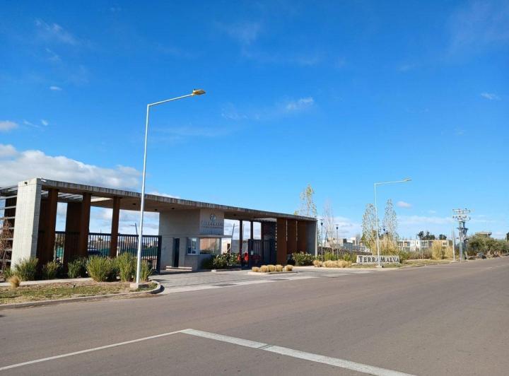 Terreno · 300m²