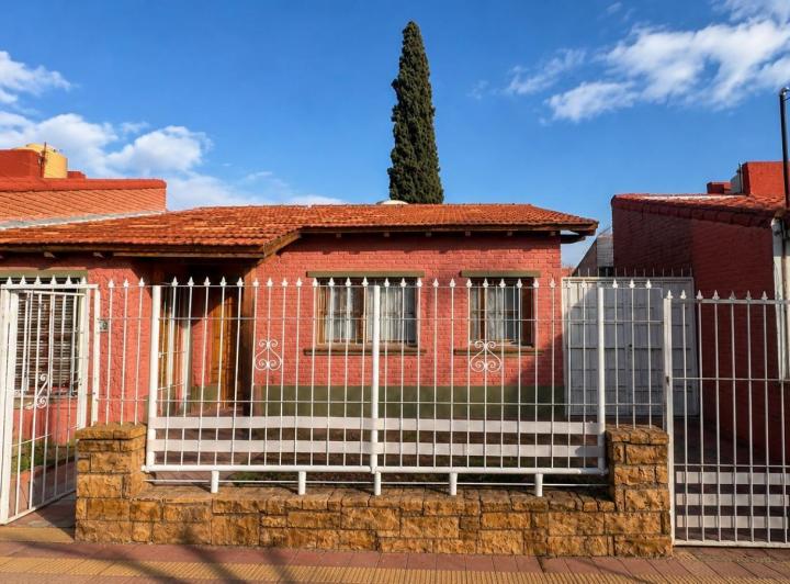 Casa · 130m² · 5 Ambientes