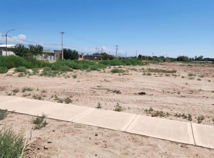 Terreno · 220m²