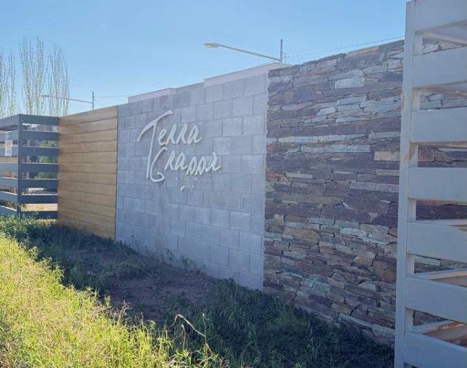 Terreno · 329m²
