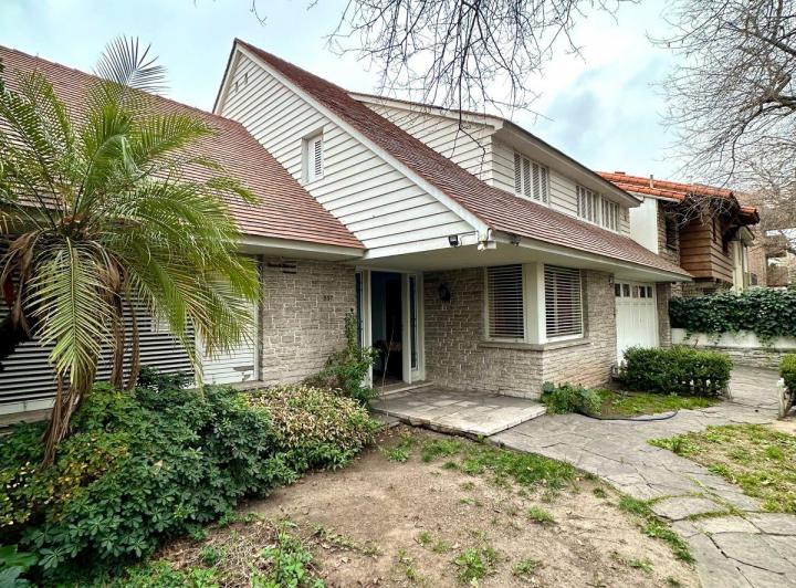 Terreno · 818m²
