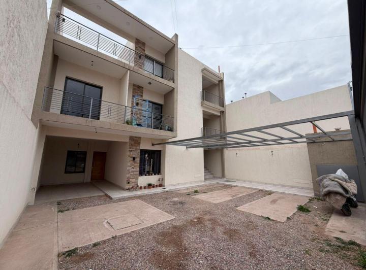 Departamento · 75m² · 4 Ambientes · 1 Cochera