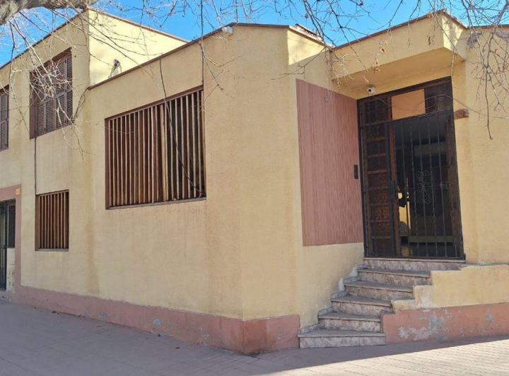 Casa · 160m² · 5 Ambientes · 2 Cocheras