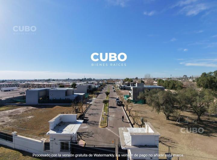 Terreno · 982m²