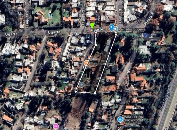 Terreno · 2068m²