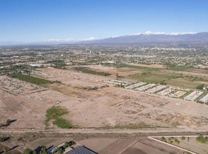 Terreno · 208m²