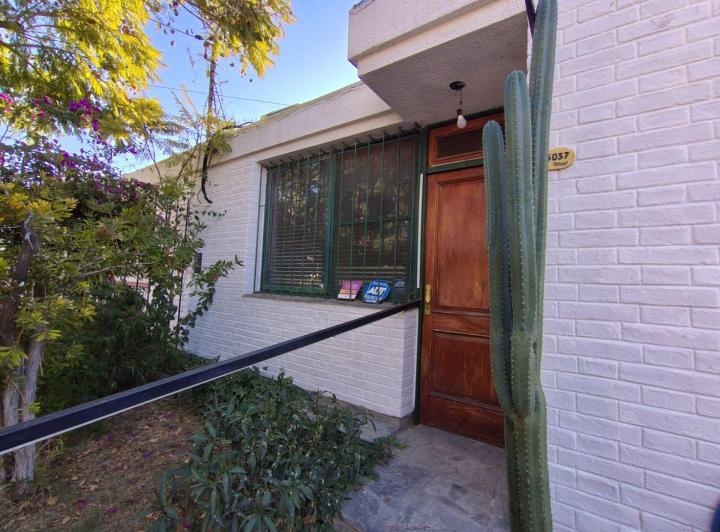 Casa · 135m² · 4 Ambientes · 2 Cocheras
