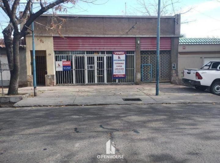 Casa · 320m² · 3 Dormitorios · 1 Cochera