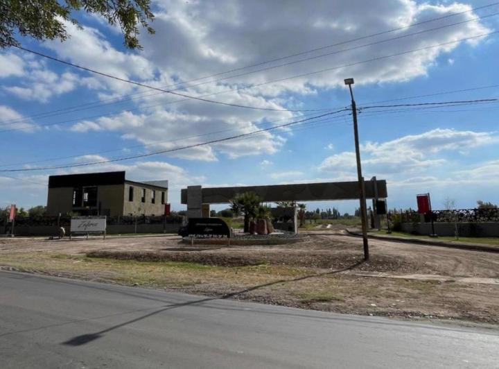 Terreno · 300m²