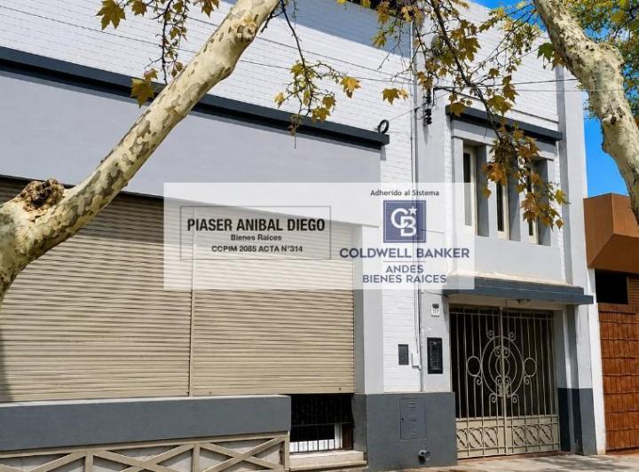 Casa · 350m² · 15 Ambientes · 1 Cochera