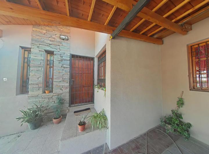 Casa · 200m² · 7 Ambientes · 1 Cochera