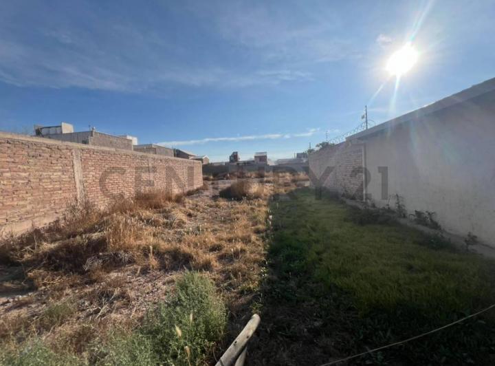 Terreno · 1372m²
