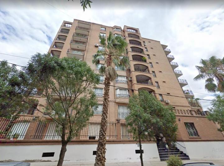 Departamento · 93m² · 6 Ambientes · 1 Cochera